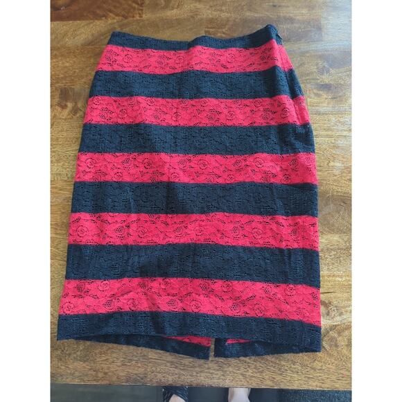 The Limited Dresses & Skirts - The Limited Women’s Red & Black Midi Skirt Size 6 NWT
